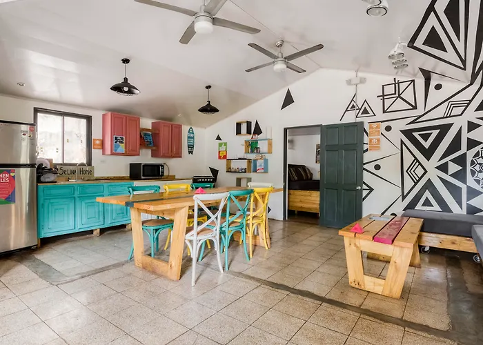 Slumber Party Hotel Tamarindo