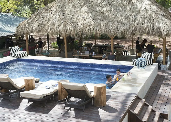 Slumber Party Hotel Tamarindo